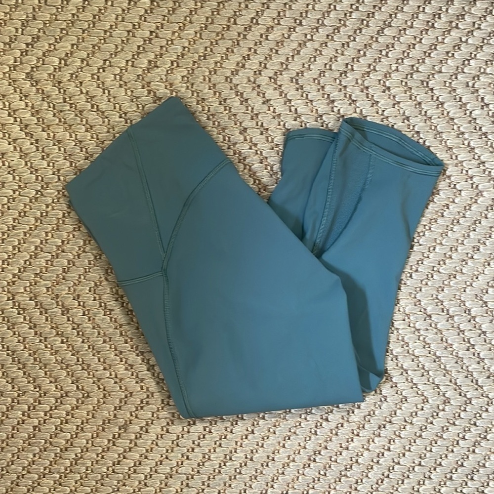 Lululemon - Align High-Rise Capri Yoga Leggings - Green - 6